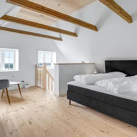 2 Bedroom Gorgeous In Dom wakacyjny *