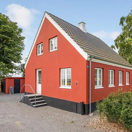 Holiday home Beautiful In With Kitchen Svaneke