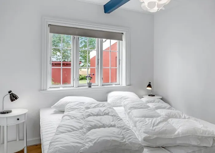 Beautiful In With Kitchen *