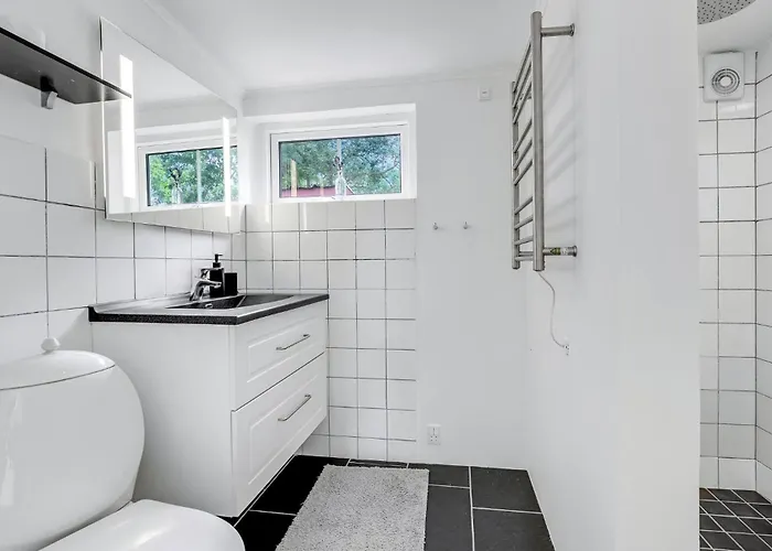 Beautiful In With Kitchen بيت للعطل سفانيكي